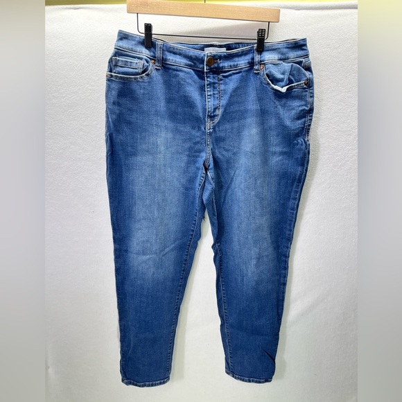 Lane Bryant Mid Rise Boyfriend Flex Magic Jeans Womens 14 Plus size Stretch 2019 - Picture 1 of 9